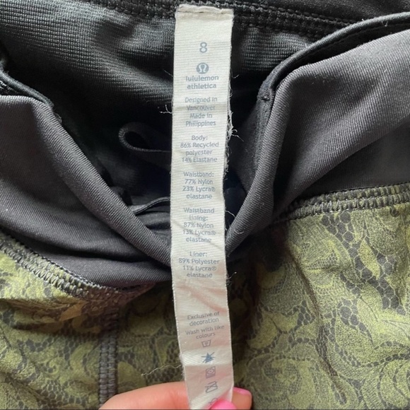 Lululemon Speed Up Short *2.5" Size 8 Green / Black 6690 - Picture 11 of 11